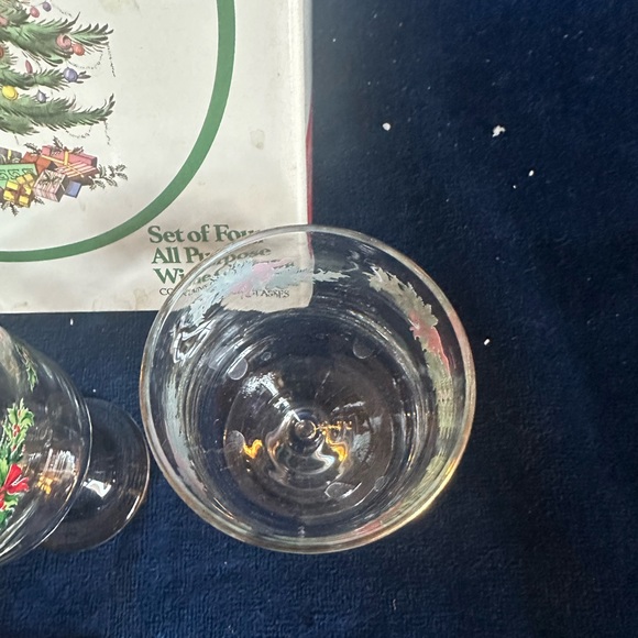Set of Four Spode Christmas Tree All Purpose Wine Glasses Square Shape Stem Base - Picture 3 of 9